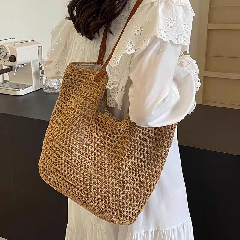 Bolso de gran capacidad tejido a mano del bosque literario, salida de primavera para mujer, bolso de paja hueco ligero, bolso de malla