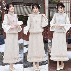 Fresh and Fashionable Young Lady's Cheongsam Jacket 2024 Winter New Republic Literary College Style Dress