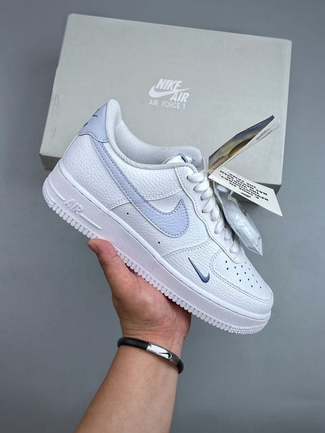 Zapatos de comercio exterior transfronterizo Putian AF1 Fuerza Aérea No. 1 blanco puro negro puro zapatos de patina baja para hombres y mujeres zapatos deportivos casuales