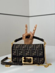 欧米の新型ヴィンテージの古典的な古い花のハンドバッグの肩の斜めのショルダーの女性のカバンのレトロなF家のフランスの棒はわきの下のカバンを包みます。