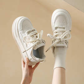 厚底内增高小白鞋女款2023新款冬季学生小众韩系休闲板鞋运动单鞋