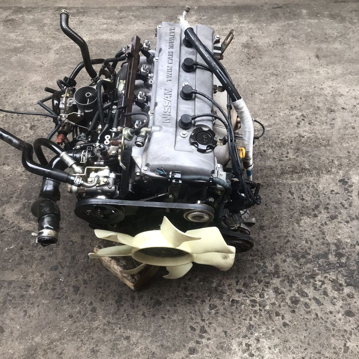Brand new Nissan Paladin 2.4 engine Nissan ZN Nissan Pickup D22 KA24 engine assembly