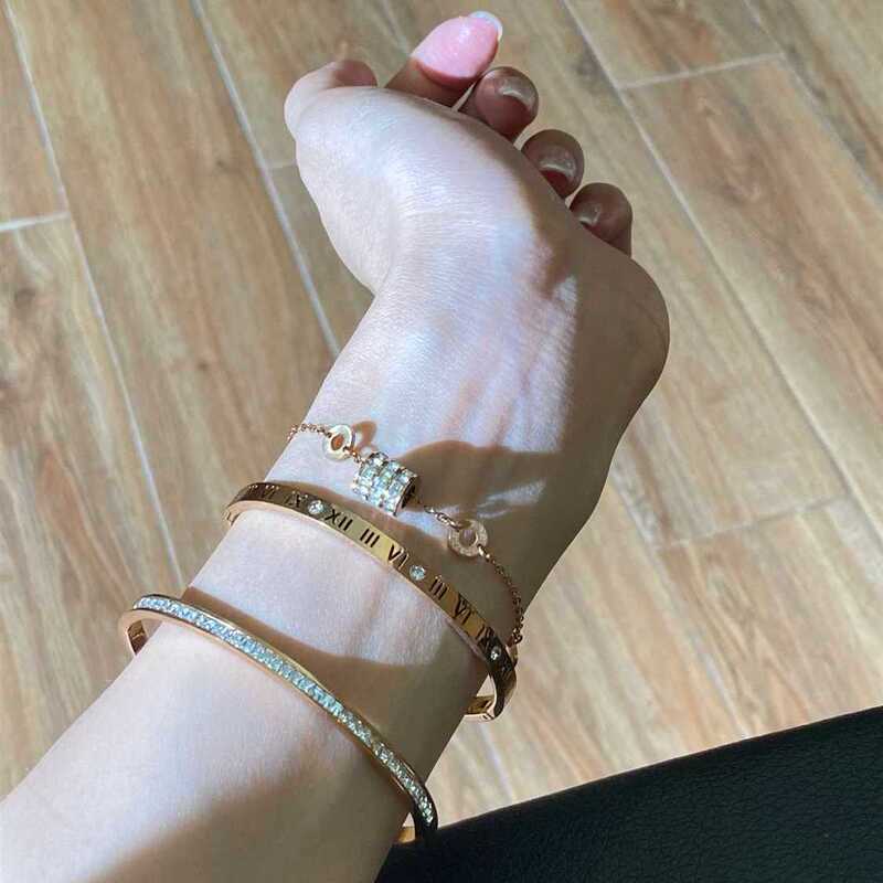 New titanium steel non-fading Roman digital bracelet ins light luxury high-grade stackable rhinestone small waist bracelet