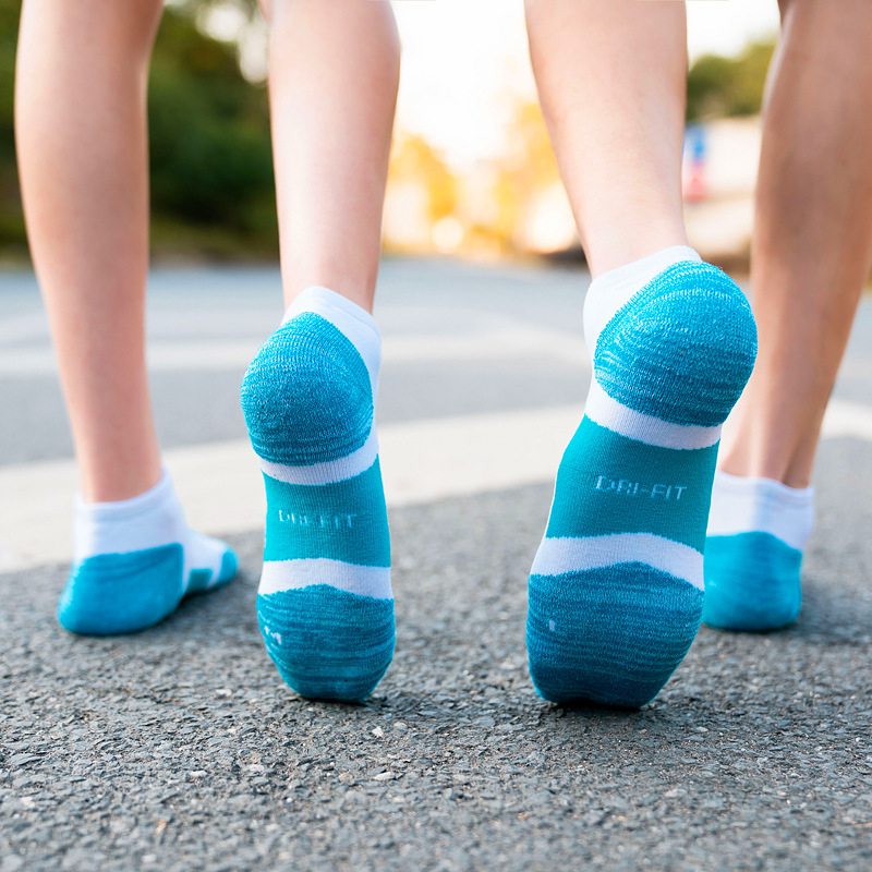[Factory Wholesale] Short Tube Combed Cotton Towel Bottom Sports Socks Badminton Running Fitness Socks Marathon