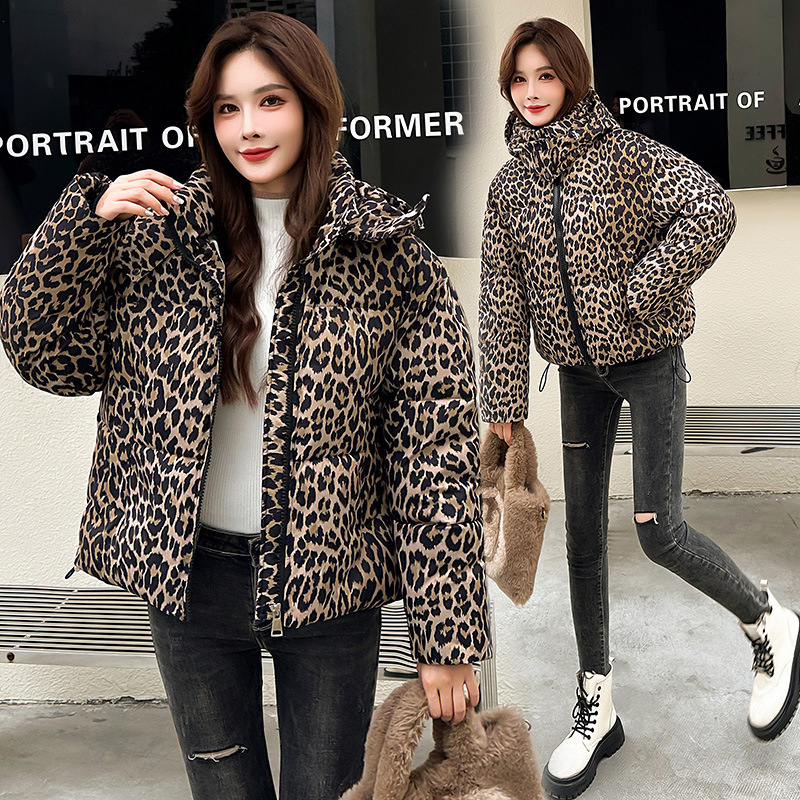 2024 Winter Loose Korean Style Thickened Down Cotton-padded Coat Women's Short Stylish Chic Printed Leopard Cotton-padded Coat Trendy