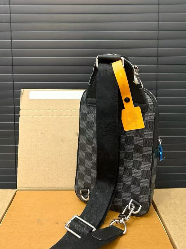 新しいメンズチェストバッグクラシックチェック柄バッグショルダーバッグメッセンジャーバッグファッションチェストバッグトレンドメンズバッグ大容量チェストバッグ|undefined