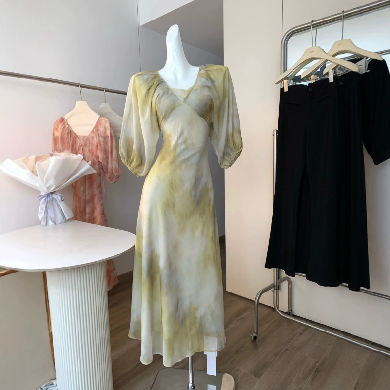 Green Soft Gradient Print Romantic French Resort Style Lantern Sleeve Dress 2026 Summer New Long Dress