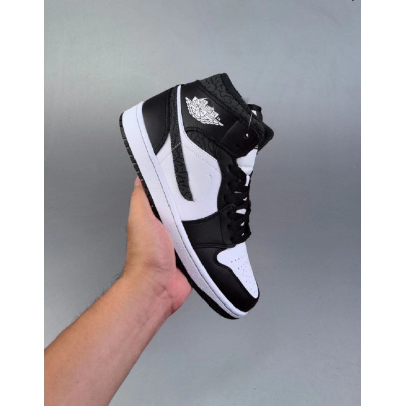 블랙 레오파드 프린트