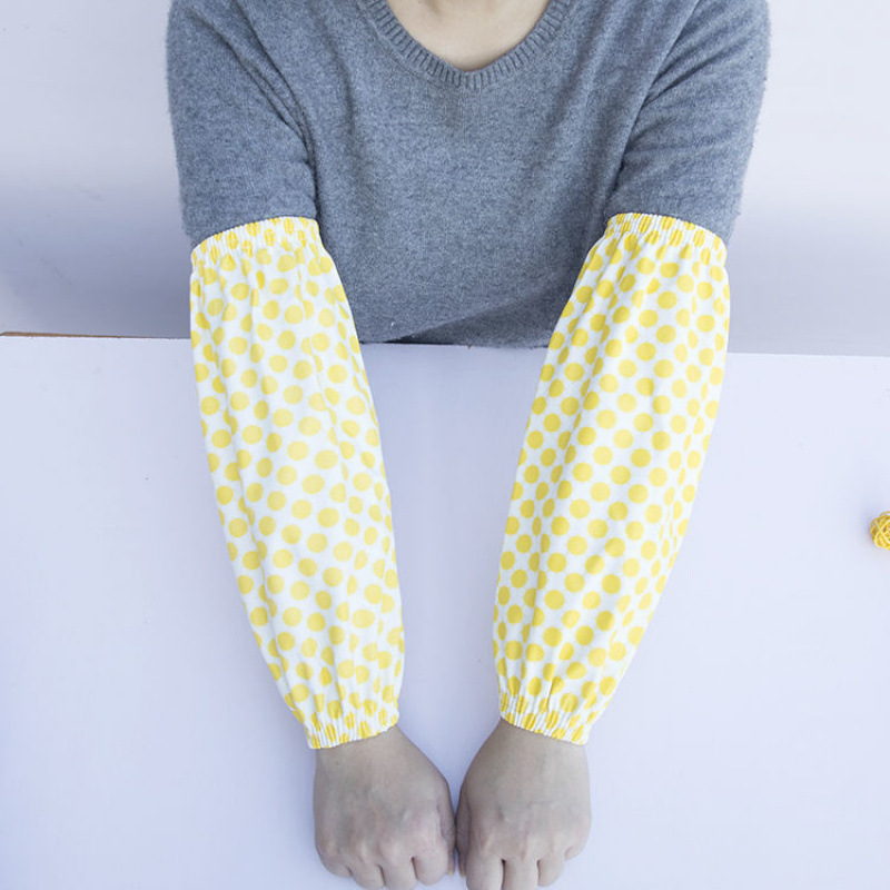 노란색 바닥 물방울 무늬 [작은 두 번째 줄] 가죽 소매