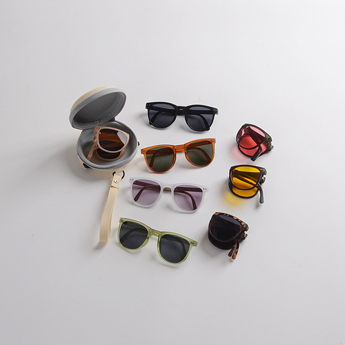 New Foldable Kids Sunglasses for Boys and Girls, Summer Outdoor Travel UV Protection Baby Sunglasses for Children Trendy