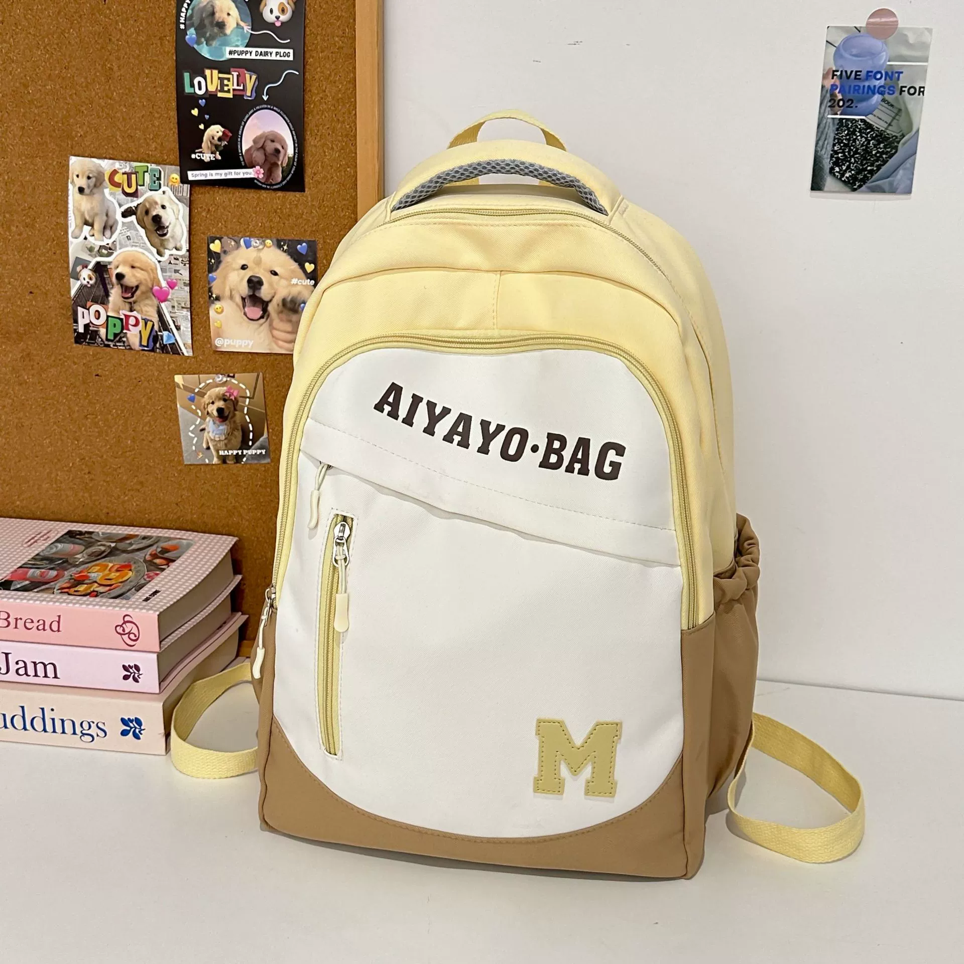 Capacious backpack, waterproof wear-resistant small school bag, simple and elegant design