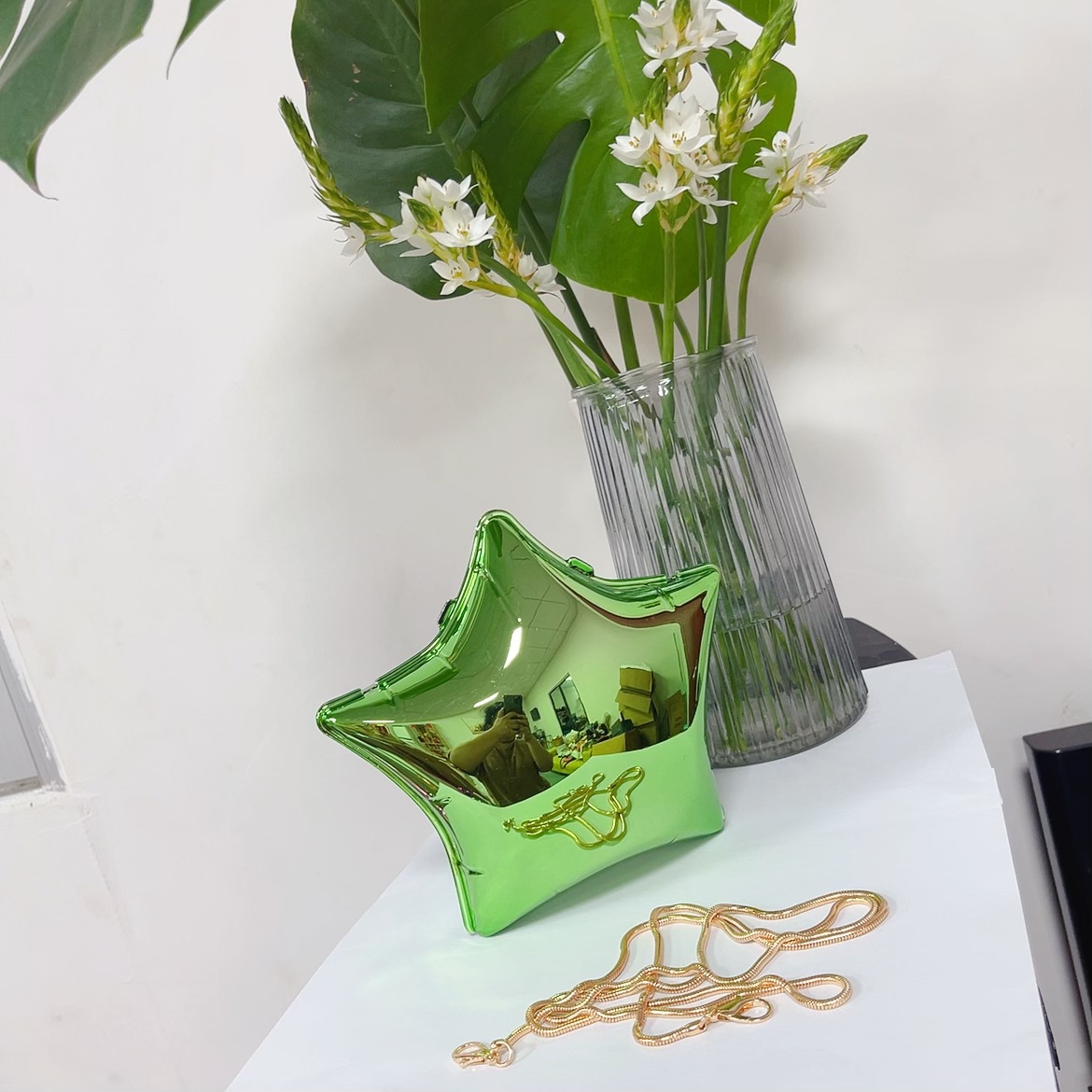 New Spring/Summer 2025 gold and silver star shoulder bag, mini chain bag, casual and fashionable crossbody acrylic bag undefined