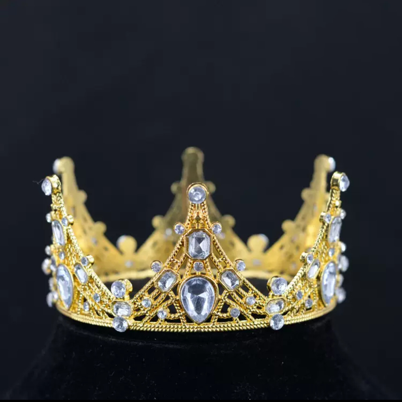 Fábrica directa transfronteriza corona de cabeza de cumpleaños torta de decoración ramo de flores decoración de novia corona de cabeza reina vestido de cumpleaños