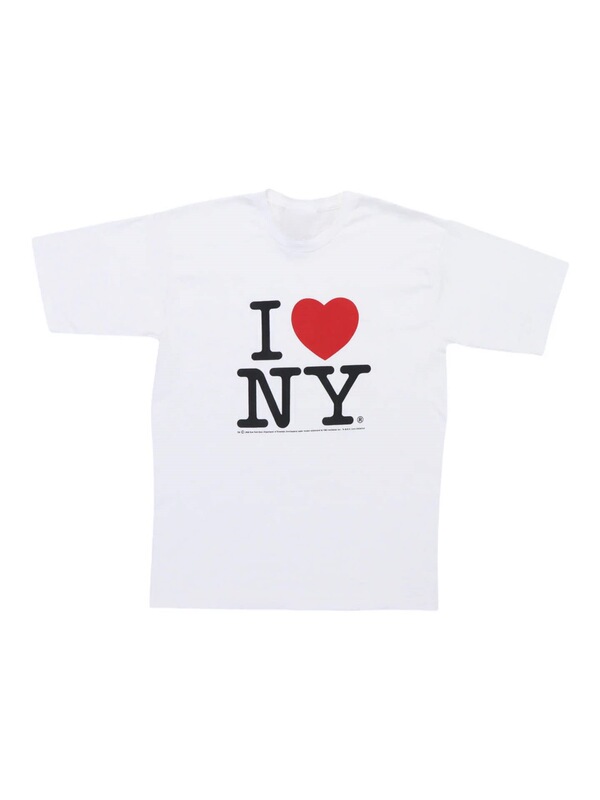 I Love New York, a simple American-style, loose-fitting, direct-print T-shirt with short sleeves, available for both men and women I Love New York, a simple American-style, loose-fitting, direct-print T-shirt with short sleeves, available for both men and women