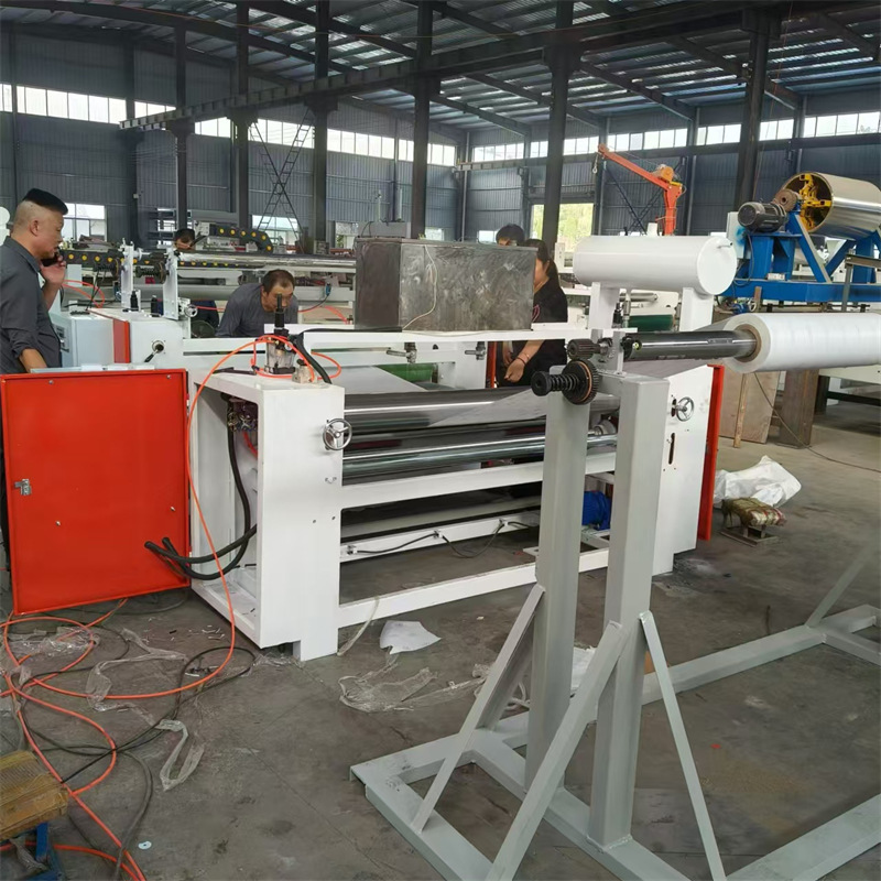 PVC地板革贴纸机