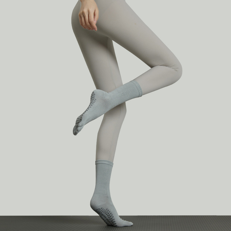 Calcetines de yoga de cinco dedos, estilo delgado de verano, calcetines profesionales antideslizantes de cinco dedos para mujer, calcetines deportivos específicos para Pilates, calcetines de fitness con punta dividida.