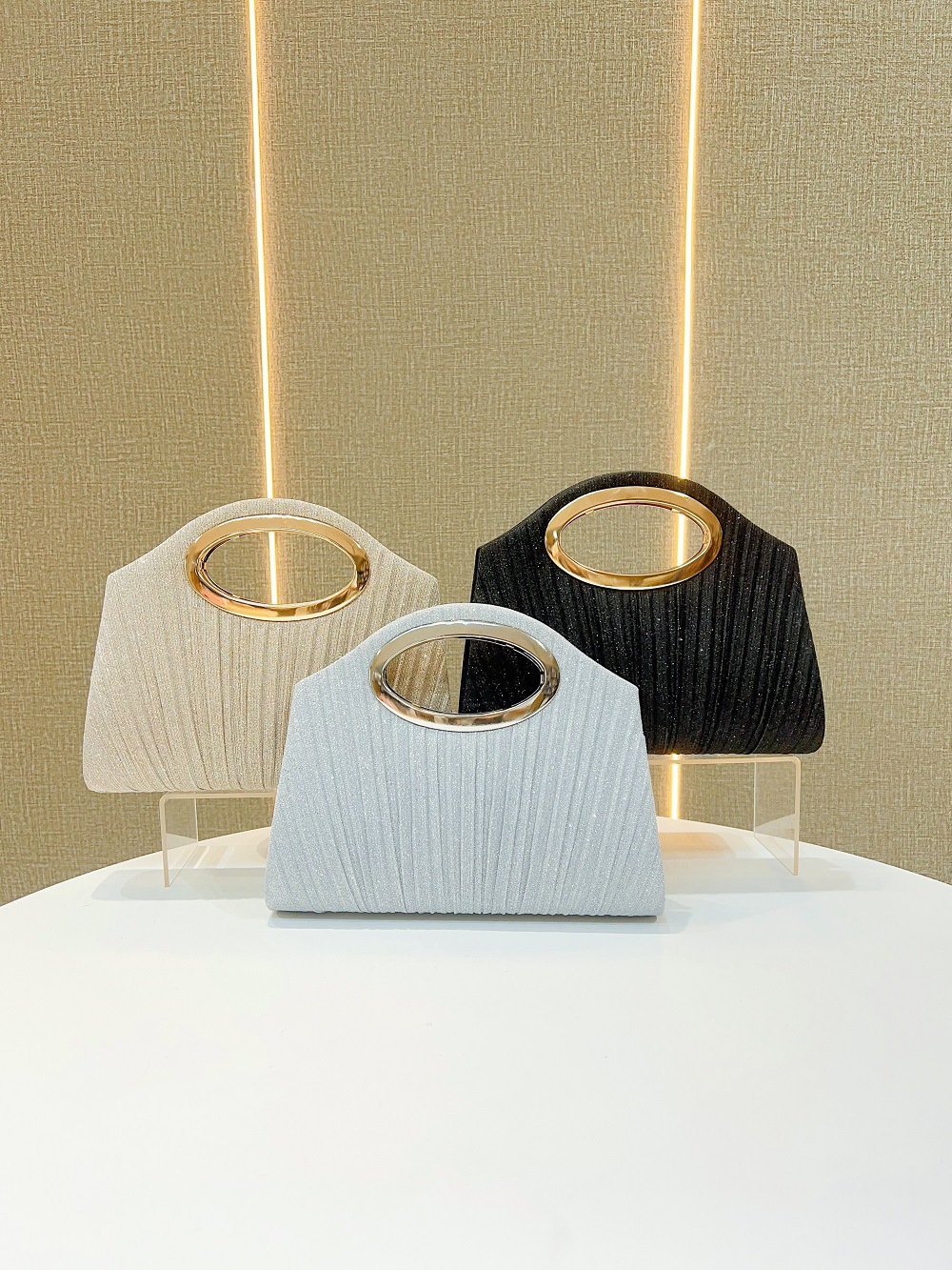 Nuevo bolso de banquete portátil plisado transfronterizo para damas, bolso de noche de boda romántica, bolso de vestido, bolso de cena de mensajero de un solo hombro