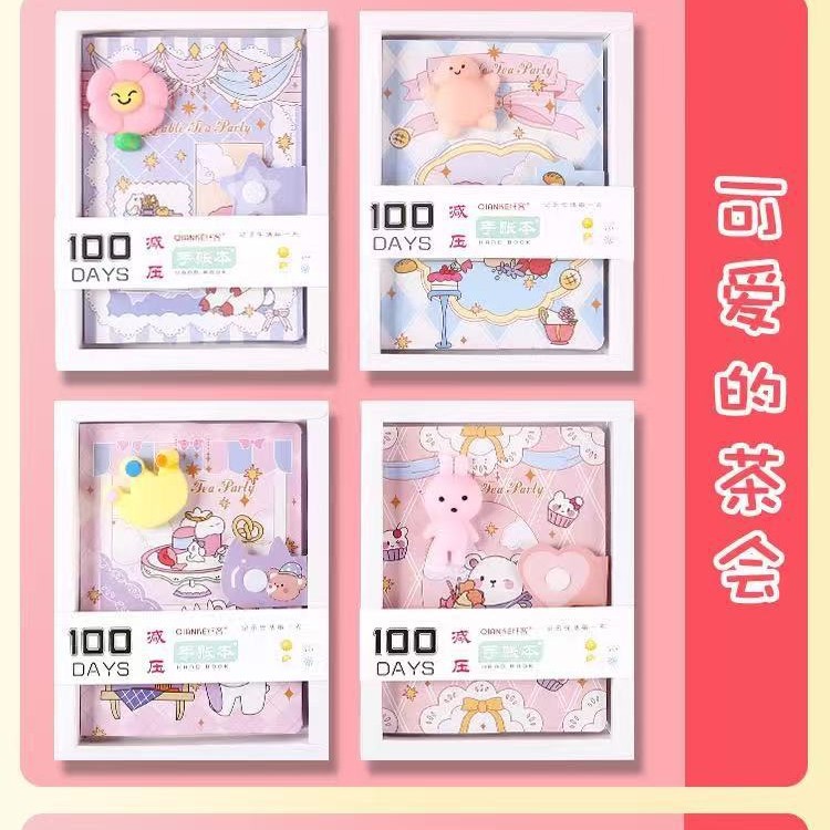 Linda fiesta de té al azar en una caja