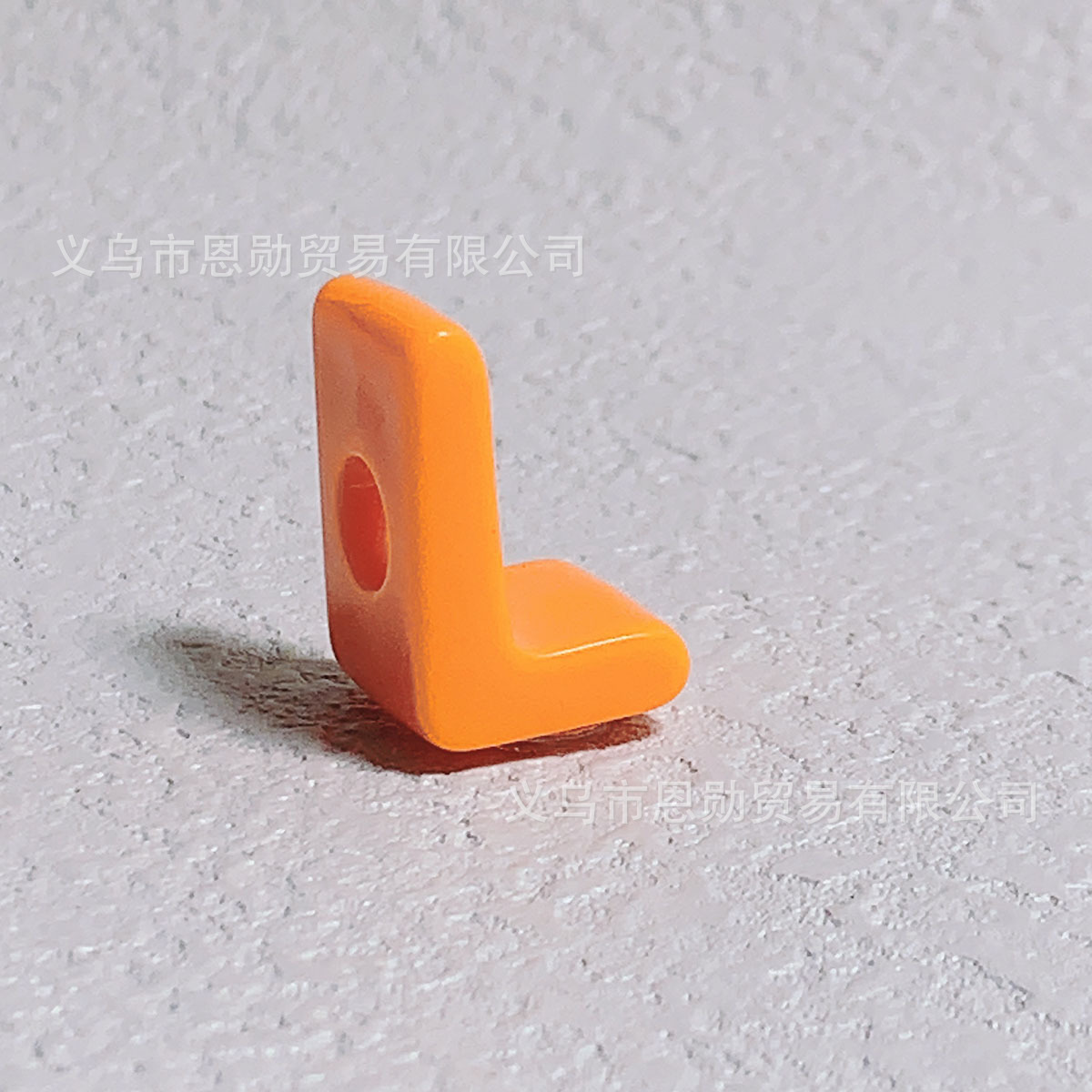 L (Orange)