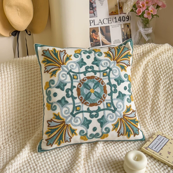 Classic maple leaf, with embroidery
