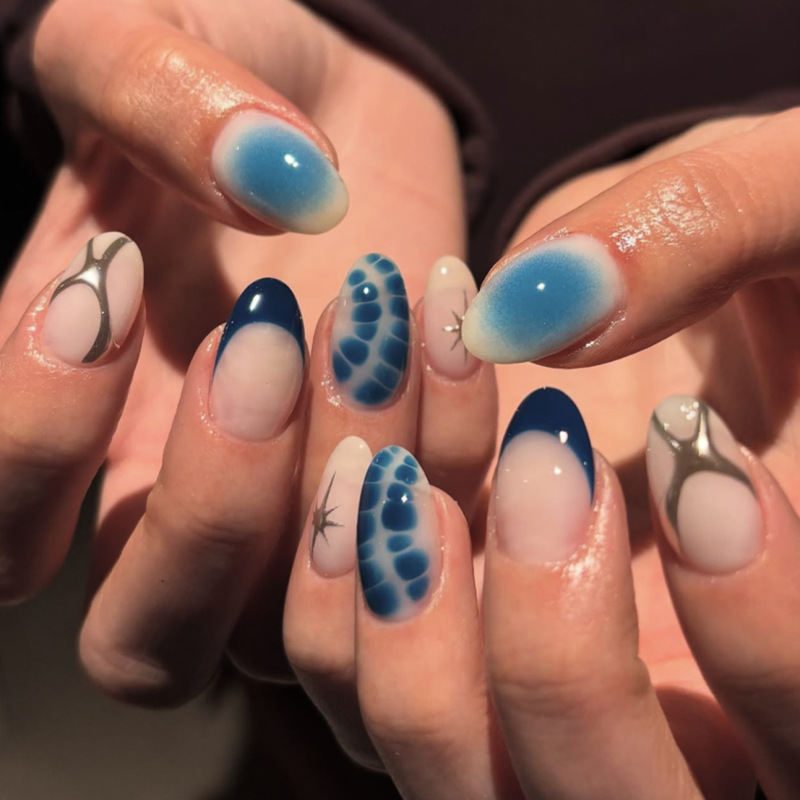 Cross-Border Hot-Selling Blue Smudged Manicure Nails, Simple French Almond Nails, Short Wearable Nails, Finished Products Wholesale Cross-Border Hot-Selling Blue Smudged Manicure Nails, Simple French Almond Nails, Short Wearable Nails, Finished Products Wholesale