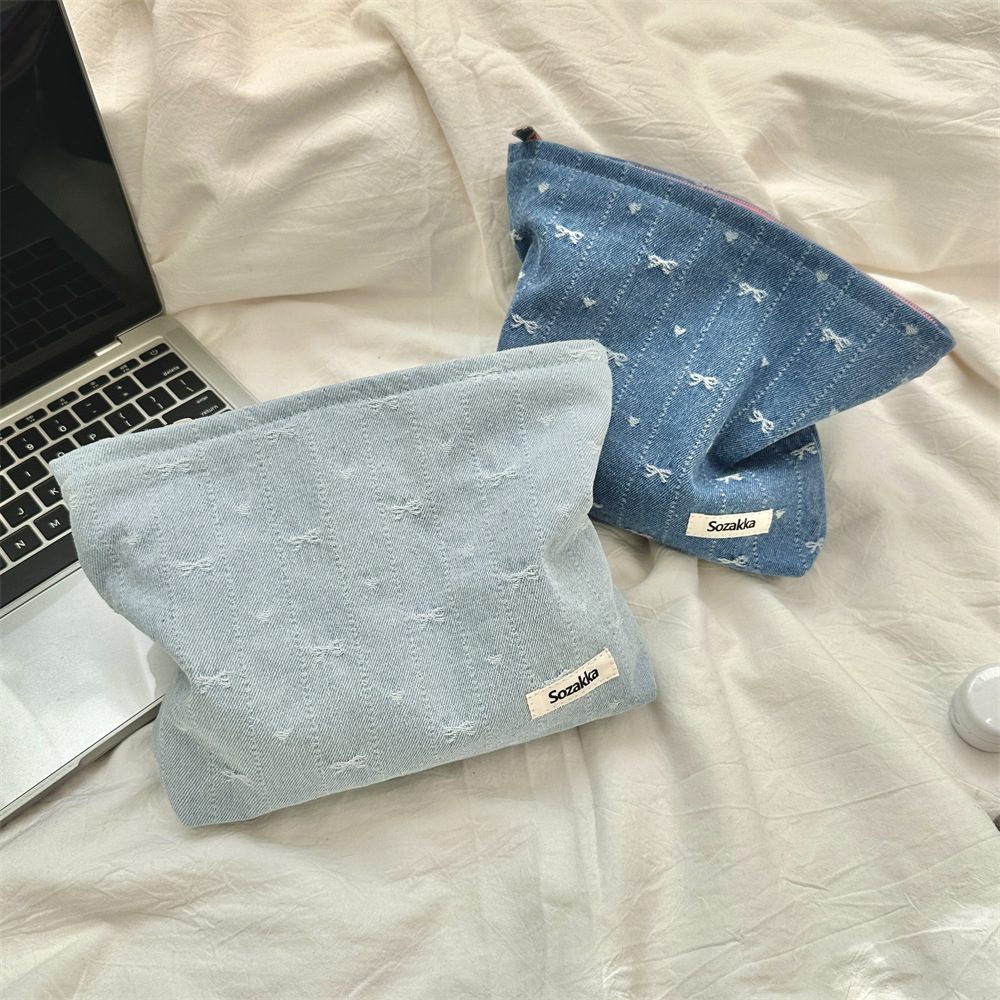 416g Weight Canvas Lining Material Zipper Closure Type / Strap Type Cosmetic Bag Bags Type Holiday, Travel, Daily Occasion Denim Material Bag, Cattle, Knot, Butterfly, Bow Knot Pattern All Seasons Season Women's Gender Cute Style Square Shape Cute Bag Cattle Knot Denim Square Makeup Bags 20