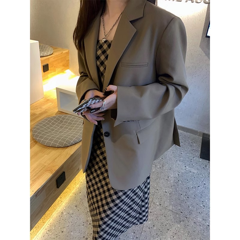 Hhyii 西装外套2023春季新款搭配吊带的高级感气质休闲西服上衣女