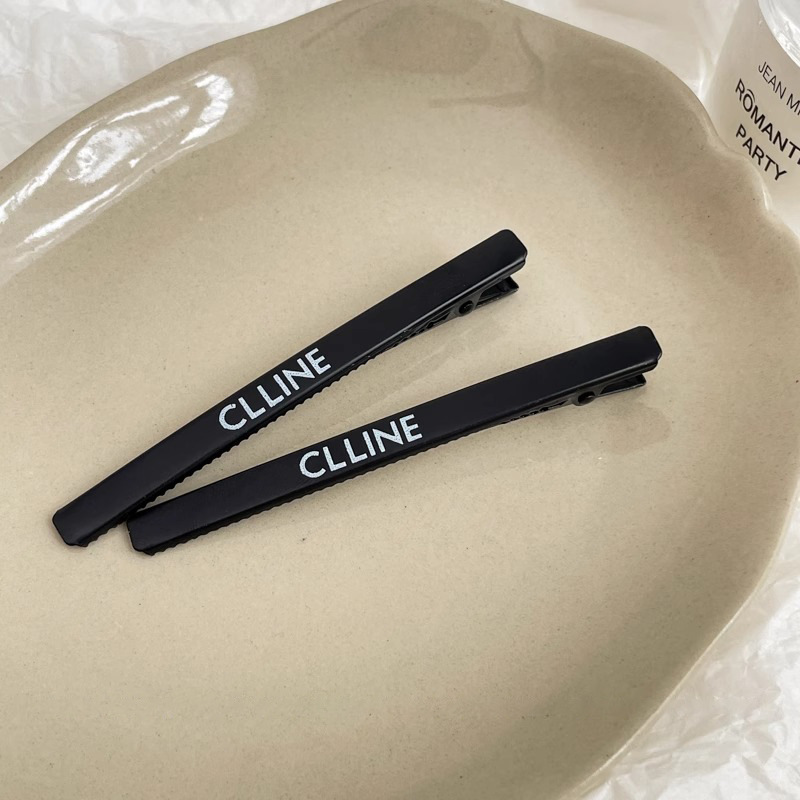 Versión coreana de otoño y invierno lateral de alto grado temperamento frío viento fría clips para el cabello de las mujeres red clips bordes rojos clips una palabra clips bb al por mayor