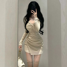 性感辣妹超好看扭结长袖针织连衣裙内搭打底修身包臀裙秋冬季