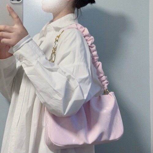 Designer Cloud Pocket Tote Bag 2024 New Chain Strap Bag for Women, Uncommon High-End Style, Crossbody, Shoulder, and Underarm Bag, Versatile Bag with Baguette Design