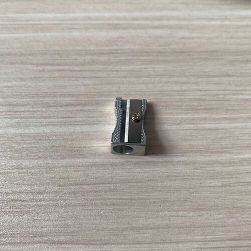 Metal double-hole pencil sharpener, large-hole eyebrow pencil sharpener, alloy pencil sharpener, silver bevel single-hole pencil sharpener