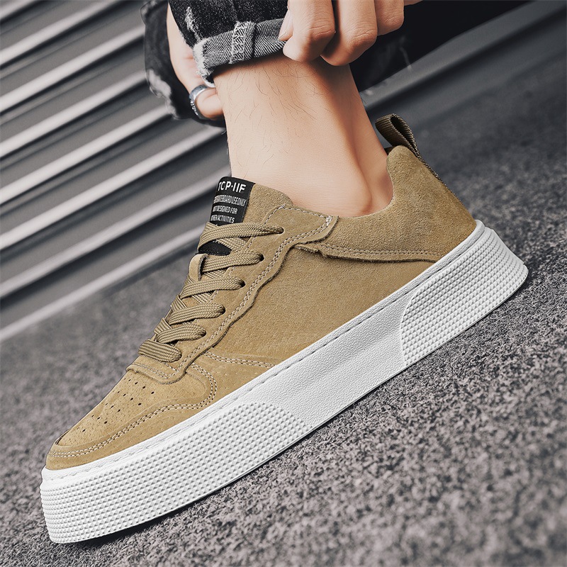 Zapatillas de hombre nuevas de verano con suela gruesa, suela blanda, transpirables, cómodas, informales, modernas y versátiles, zapatos de hombre sencillos al por mayor