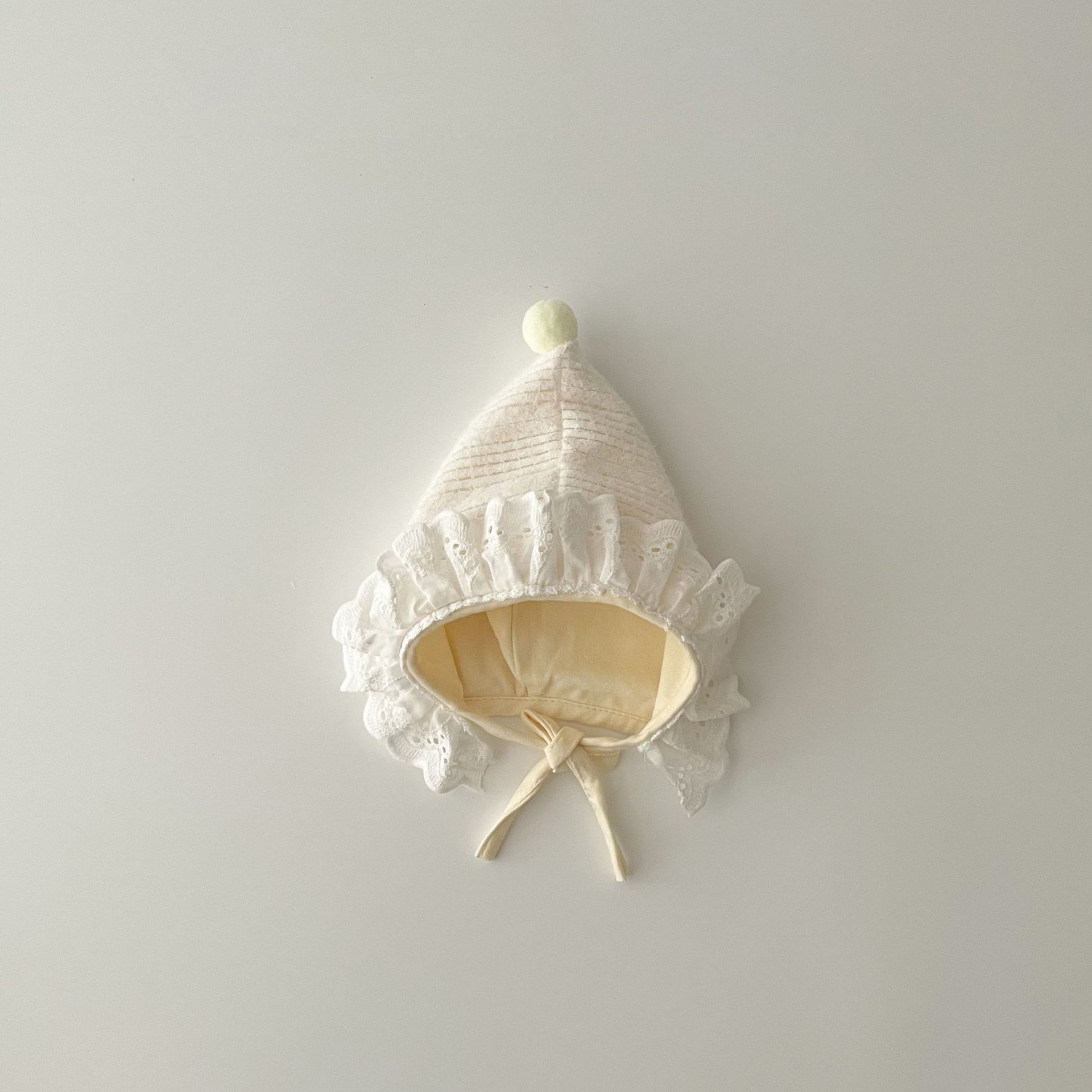 Babyhue til efterår og vinter med bomuldskant og øreklapper_voghion.com