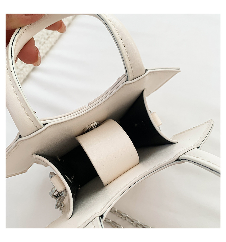 Women's Pu Leather Solid Color Clothes Cute Square Magnetic Buckle Handbag Crossbody Bag display picture 51