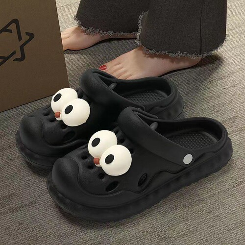 Stepping on poop slippers, women's summer outer wear cute indoor home non-slip household thick sole couple's hole shoes summer