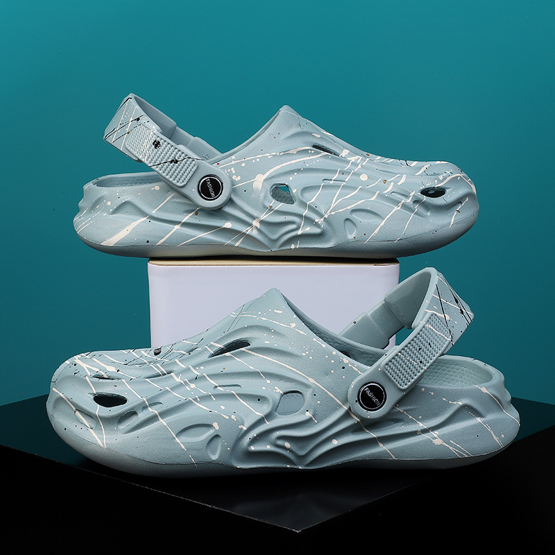 Men's Crocs-Style Shoes, New Summer Model, Comfortable and Cushioned Closed-Toe Slippers for Outdoor Wear, Beach Sports, and Casual Wear