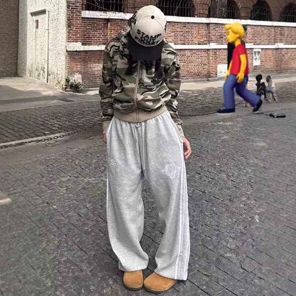 ​Retro Zip-Up Hoodie – Oversized Eye Print Pullover, Vintage Streetwear For Men & Women_viptrois.com