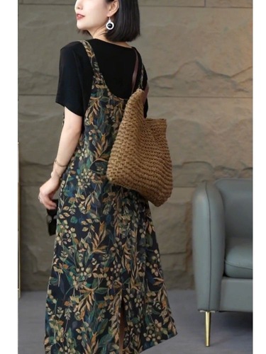 Design-inspired patchwork crew neck short-sleeve dress, 2025 summer two-piece meat-hiding slimming versatile mid-length dress