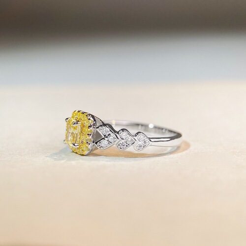 S925 sterling silver ring for women, light luxury, high-end four-claw yellow diamond, small sugar cube diamond ring, Xiaohongshu same style ins style