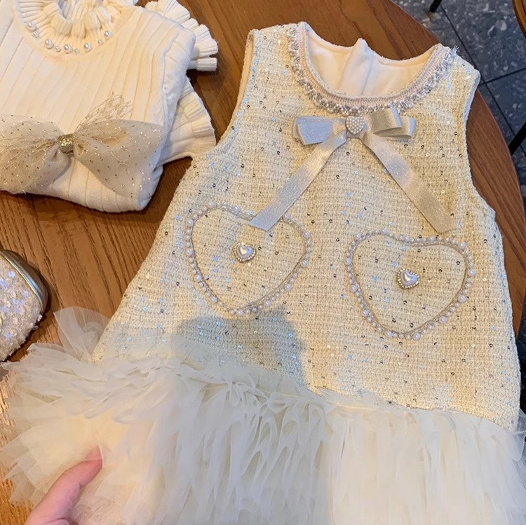 Qianqian siete niñas falda de princesa fragante invierno 2025 nuevo vestido de aniversario bebé chaleco de lana falda de estilo extranjero