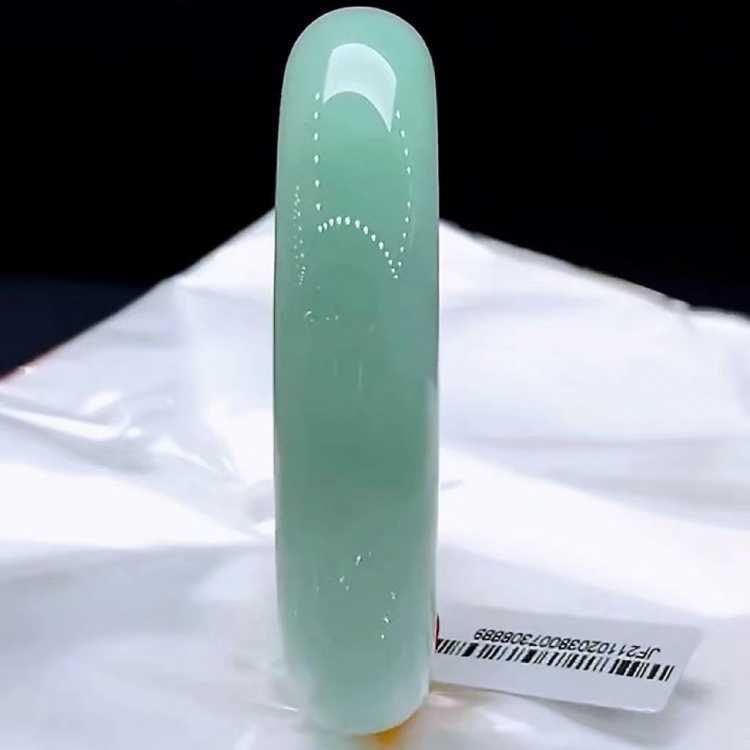 Vòng tay ngọc bích thiên nhiên cao cấp Laokeng băng chủng, đường kính trong 52–64 mm chi tiết 2