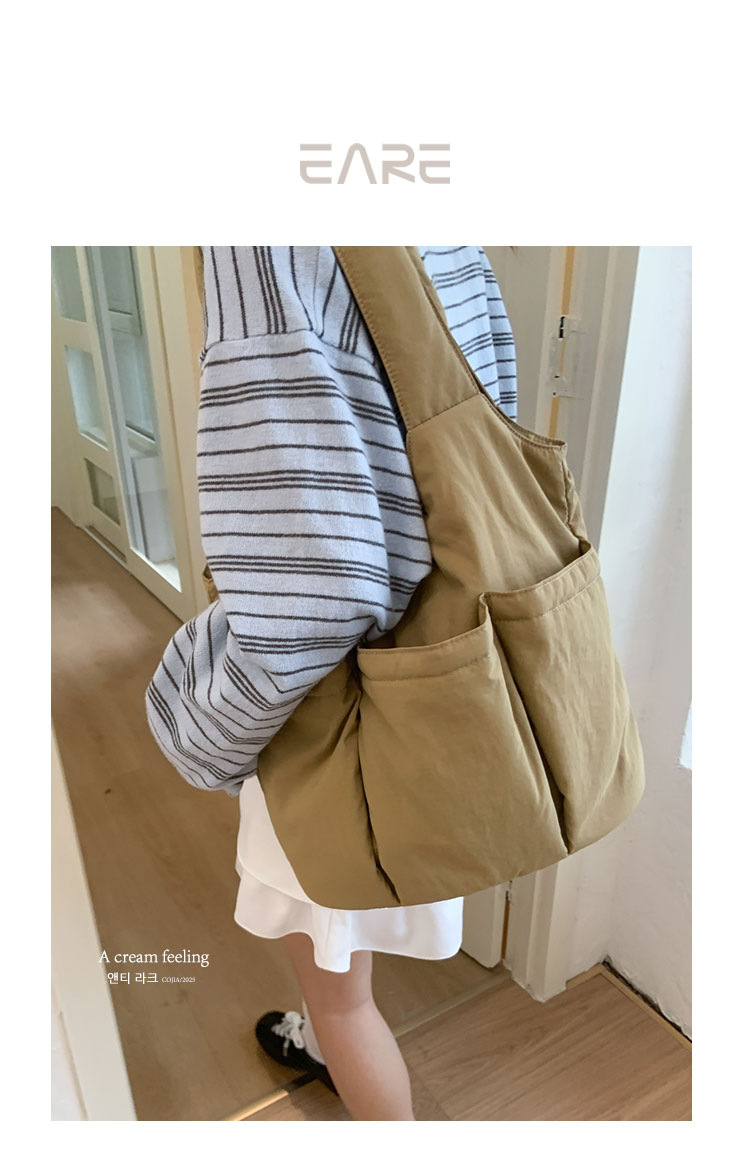 Single-shoulder underarm bag, large-capacity tote bag, versatile nylon fabric bag for women, new pleated multi-pocket commuter handbag full figure