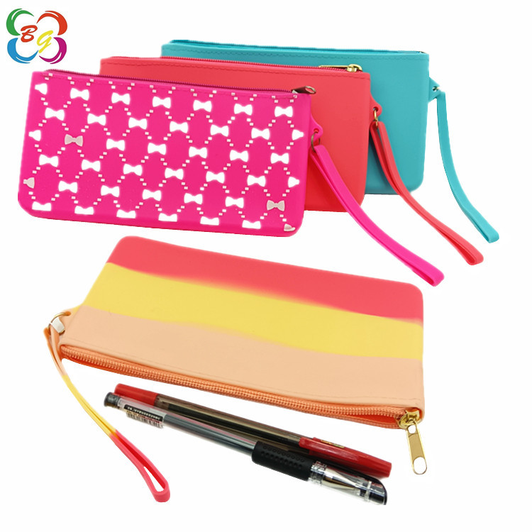 Bolsa de almacenamiento de silicona de gran capacidad de alto aspecto bolsa de cosméticos de cremallera multifuncional portátil cuadrada con impresión de logotipo