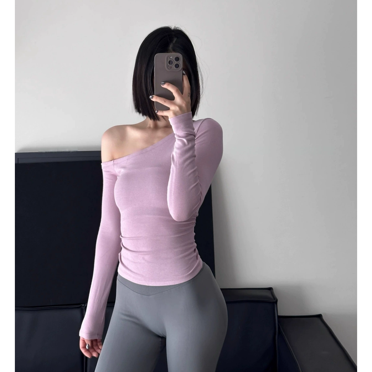 Открыто плечо чисто сексуальная йога тонкая спортивная повседневная косая плечо с длинными рукавами сетка красная короткая мода дикая 1713