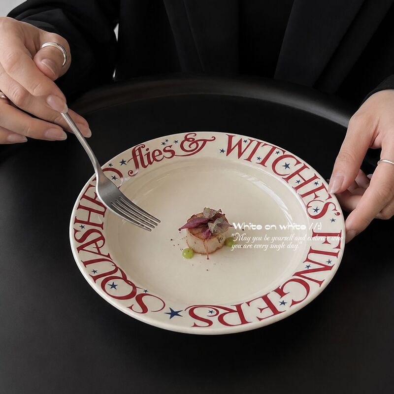 French-style vintage English letter round plate, household ceramic cake and dessert plate, high aesthetic value, western-style pasta flat plate French-style vintage English letter round plate, household ceramic cake and dessert plate, high aesthetic value, western-style pasta flat plate