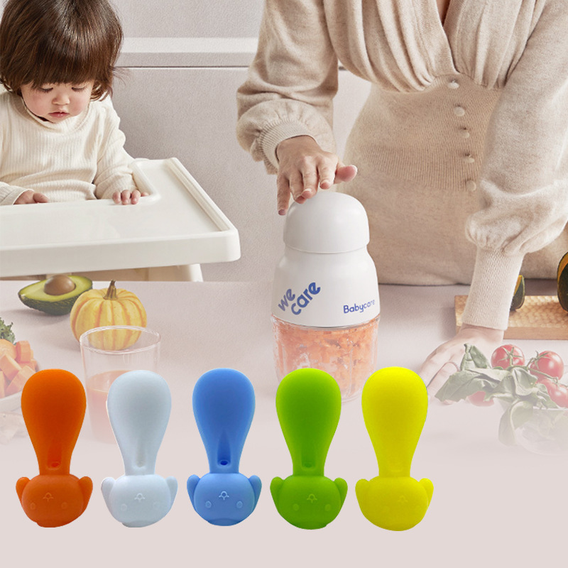 Factory Spot Creative Baby Silicone Food Grade Portable Multi-purpose Auxiliary Fruit and Vegetable Puree BB Spoon