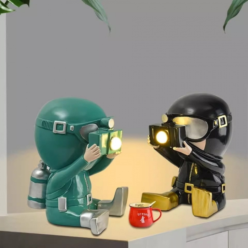 设计师卧室床头台灯可爱卡通人物造型灯台灯潜水员儿童房氛围灯