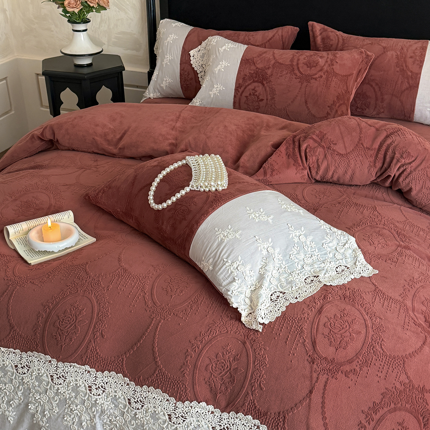Princesa viento otoño y invierno nuevo veludo de leche de cuatro piezas para bebés cálidos estilo francés medieval ropa de cama de cuatro piezas