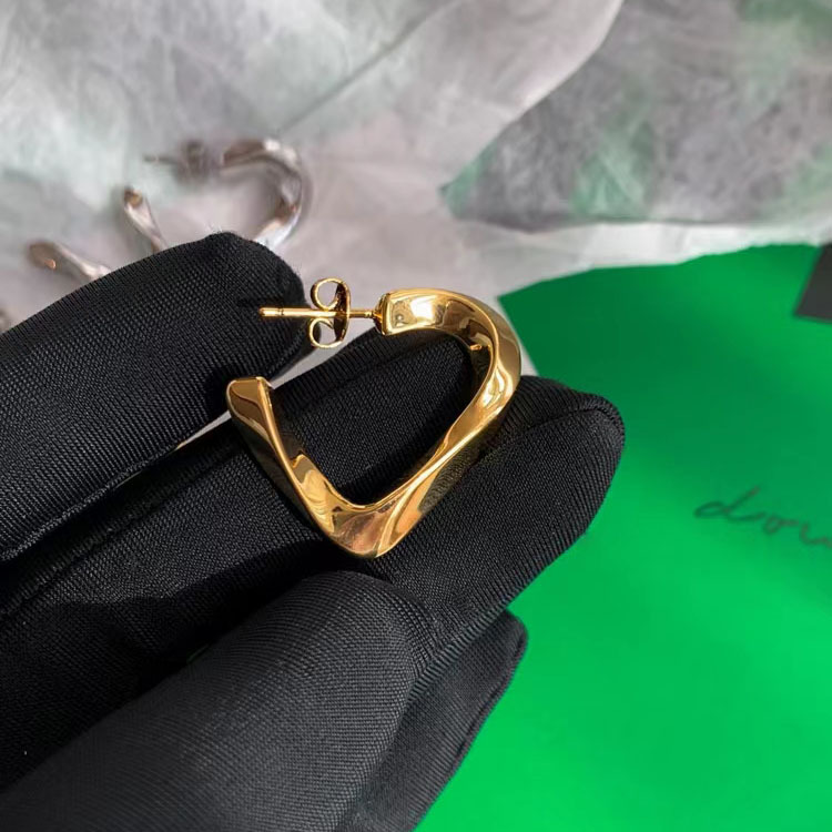 15g Weight Hoop Earrings Classification 1 Pair Quantity Daily Occasion 1 Pair Simple Style Heart Shape Solid Color Plating Copper 18k Gold Plated Hoop Earrings