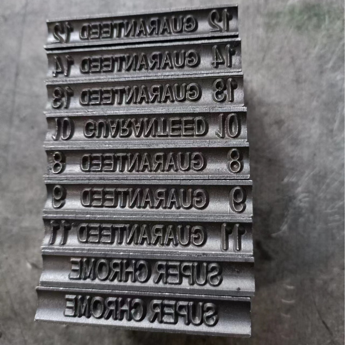 롤링 캐릭터 휠 핸드 펀칭 결합 다이 용접 스틸 인쇄 기계 펀칭 결합 다이 펀치 번호 문자 한자 스틸 인쇄